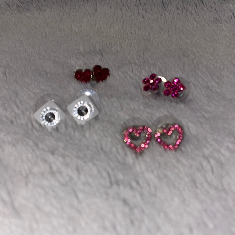 bundle of earrings!